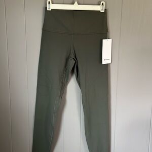 Lululemon Aligned Ribbed HR 28” Size 8